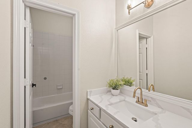 917 Sweet Pine Drive, Katy, TX 77450