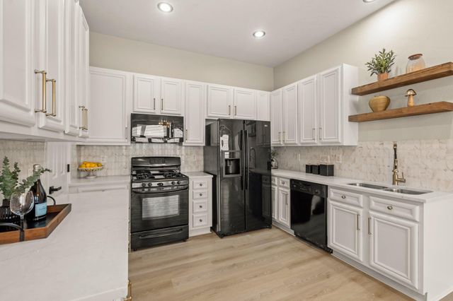 917 Sweet Pine Drive, Katy, TX 77450