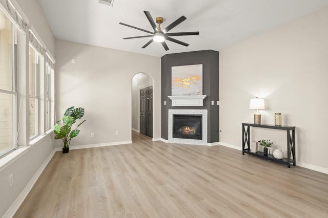917 Sweet Pine Drive, Katy, TX 77450