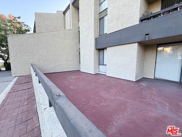4000 Via Marisol 105, Los Angeles, CA 90042