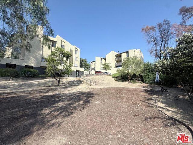 4000 Via Marisol 105, Los Angeles, CA 90042