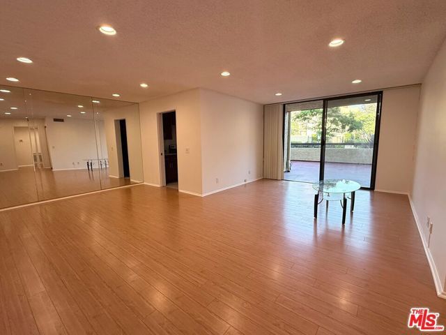 4000 Via Marisol 105, Los Angeles, CA 90042