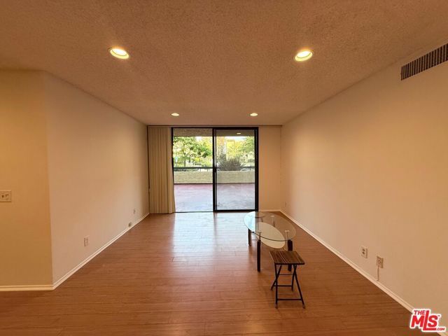 4000 Via Marisol 105, Los Angeles, CA 90042