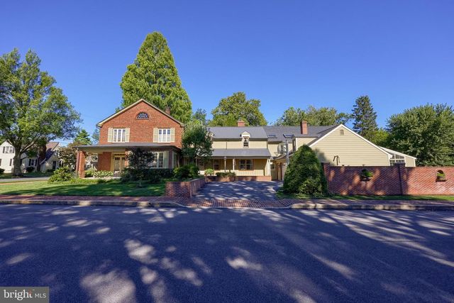 81 S LINDEN ST, Manheim, PA 17545