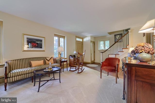 81 S LINDEN ST, Manheim, PA 17545