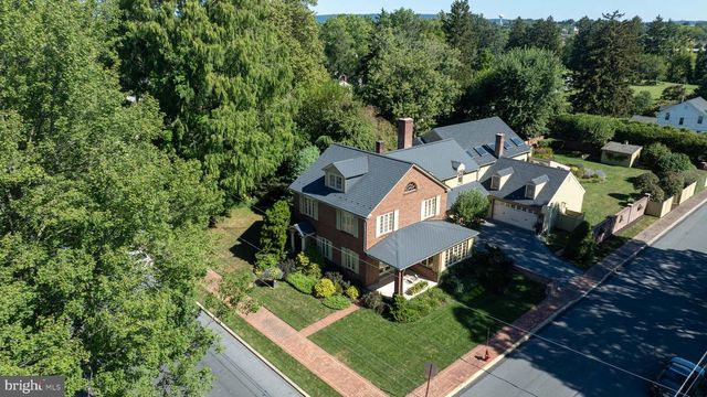 81 S LINDEN ST, Manheim, PA 17545