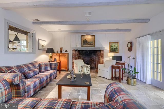 81 S LINDEN ST, Manheim, PA 17545