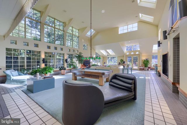 81 S LINDEN ST, Manheim, PA 17545