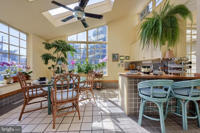 81 S LINDEN ST, Manheim, PA 17545