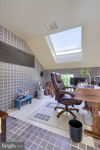 81 S LINDEN ST, Manheim, PA 17545