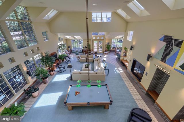 81 S LINDEN ST, Manheim, PA 17545