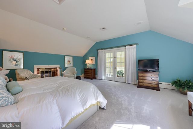 81 S LINDEN ST, Manheim, PA 17545