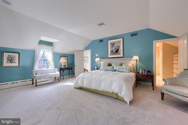 81 S LINDEN ST, Manheim, PA 17545