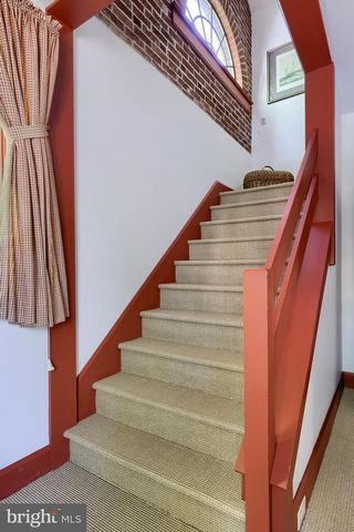 81 S LINDEN ST, Manheim, PA 17545