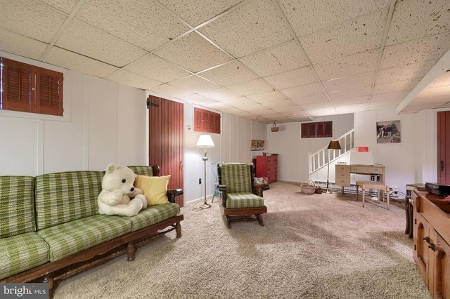 81 S LINDEN ST, Manheim, PA 17545