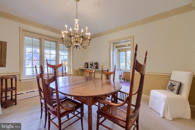 81 S LINDEN ST, Manheim, PA 17545