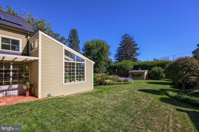 81 S LINDEN ST, Manheim, PA 17545