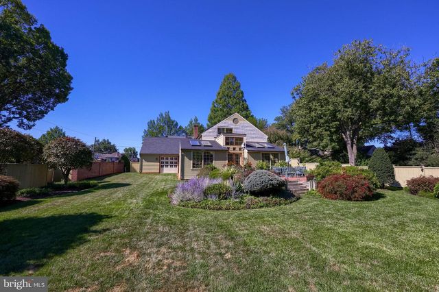 81 S LINDEN ST, Manheim, PA 17545