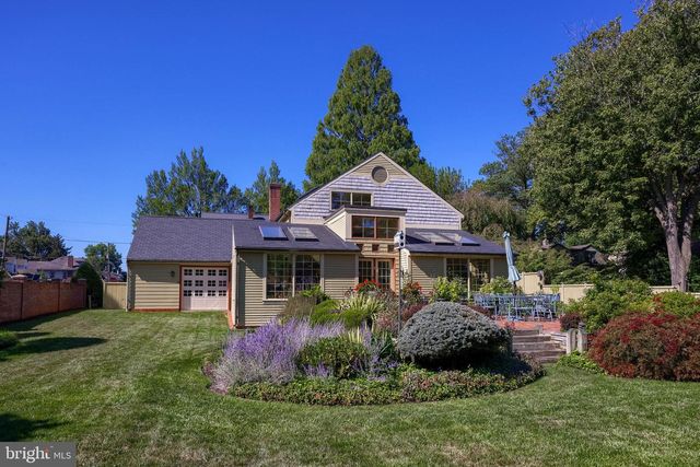 81 S LINDEN ST, Manheim, PA 17545