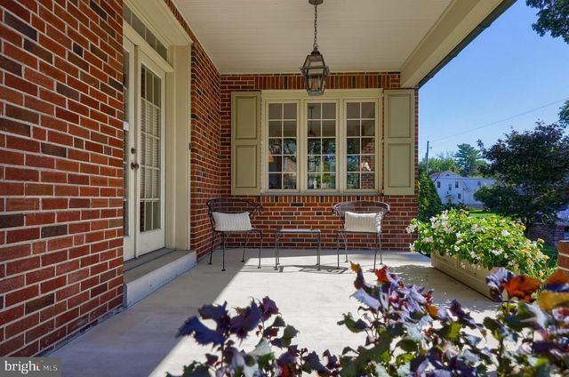 81 S LINDEN ST, Manheim, PA 17545