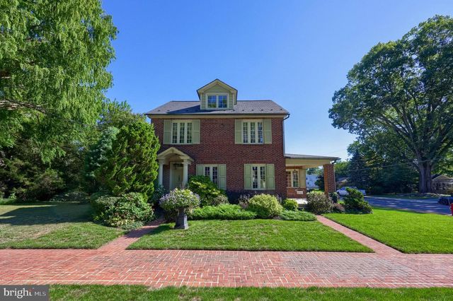 81 S LINDEN ST, Manheim, PA 17545