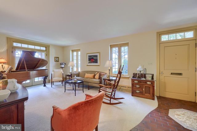 81 S LINDEN ST, Manheim, PA 17545