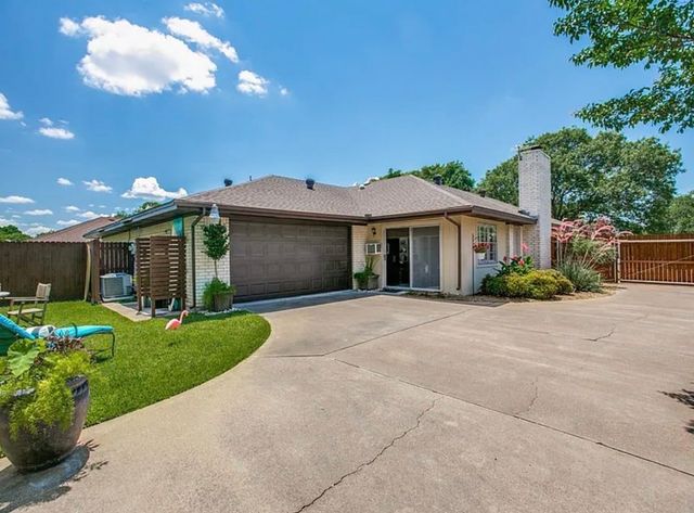 5113 Ledgestone Drive, Fort Worth, TX 76132