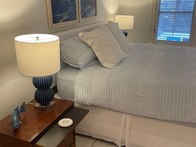 6039 E PEPPERTREE WAY 222, Sarasota, FL 34242