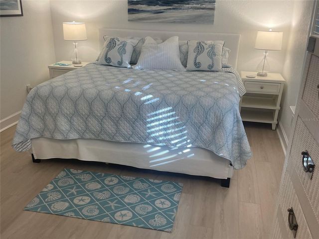 6039 E PEPPERTREE WAY 222, Sarasota, FL 34242