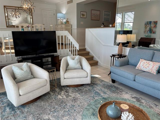 6039 E PEPPERTREE WAY 222, Sarasota, FL 34242