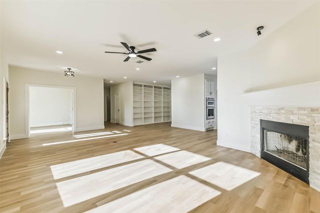 2284 Fm-1094, Sealy, TX 77474