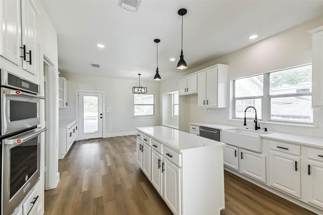 2284 Fm-1094, Sealy, TX 77474