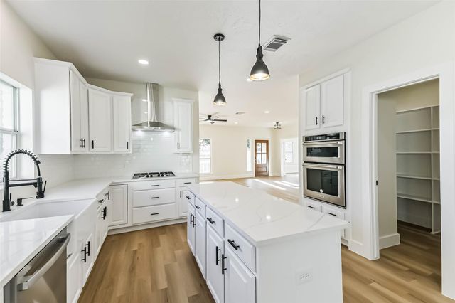 2284 Fm-1094, Sealy, TX 77474