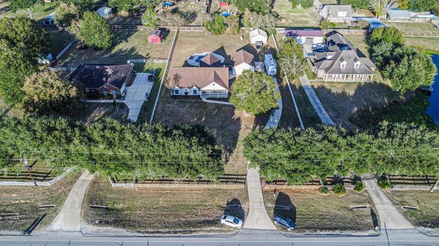 2284 Fm-1094, Sealy, TX 77474