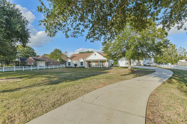 2284 Fm-1094, Sealy, TX 77474