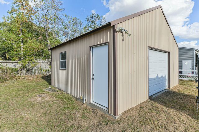 2284 Fm-1094, Sealy, TX 77474
