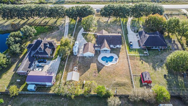 2284 Fm-1094, Sealy, TX 77474