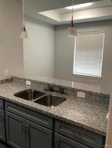 2712 Primrose Avenue, Edinburg, TX 78541