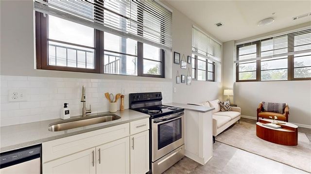 350 St Joseph Street 207, Mobile, AL 36602