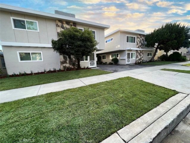 2306 Mira Vista Avenue 17, Montrose, CA 91020