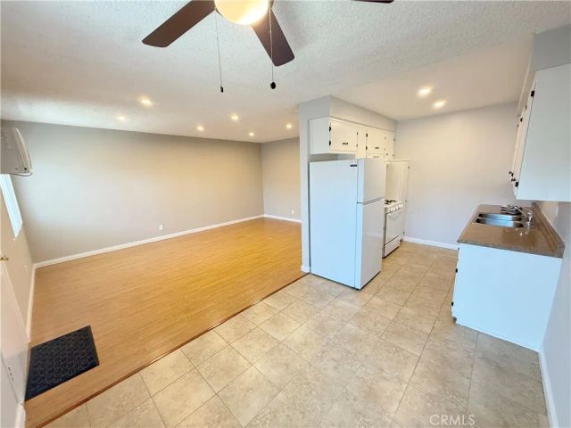 2306 Mira Vista Avenue 17, Montrose, CA 91020