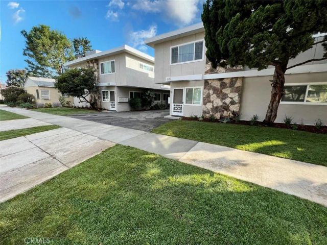 2306 Mira Vista Avenue 17, Montrose, CA 91020
