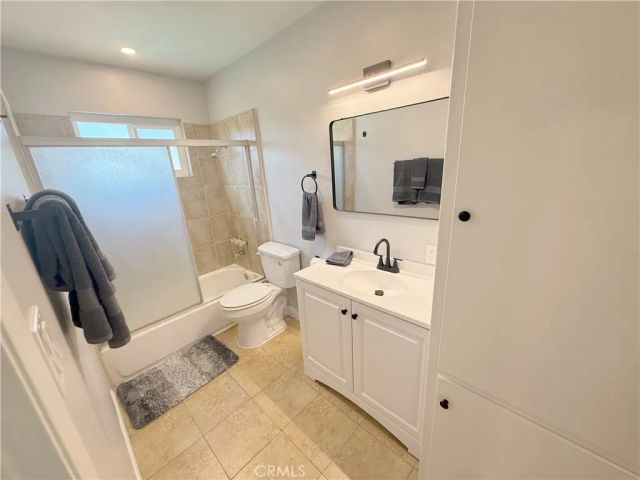 2306 Mira Vista Avenue 17, Montrose, CA 91020