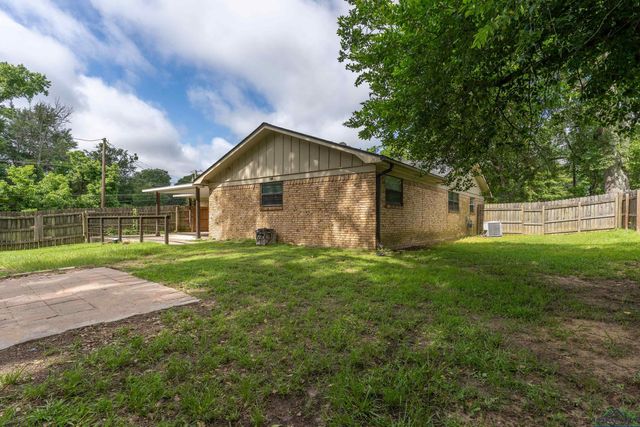 2600 Tryon Rd, Longview, TX 75605