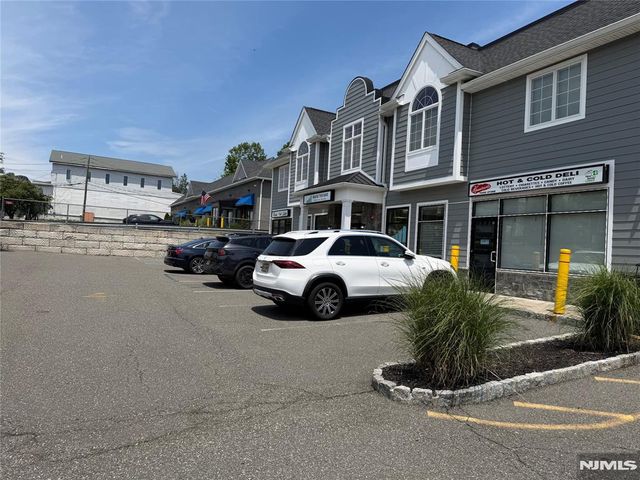 184 Godwin, Midland Park, NJ 07432