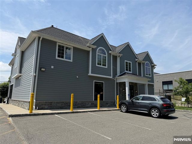 184 Godwin, Midland Park, NJ 07432