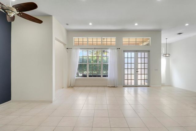 165 Via Veracruz, Jupiter, FL 33458