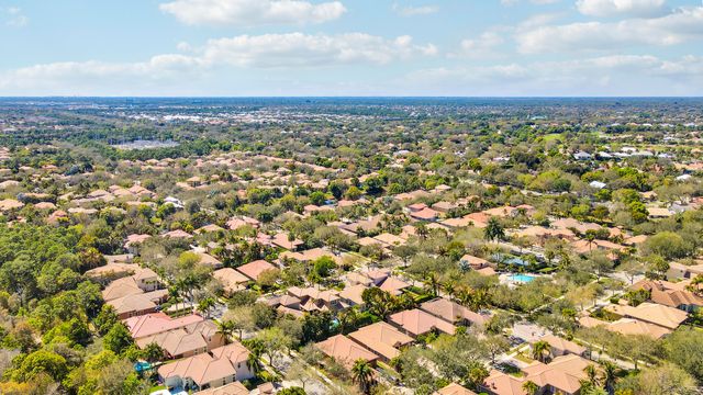 165 Via Veracruz, Jupiter, FL 33458