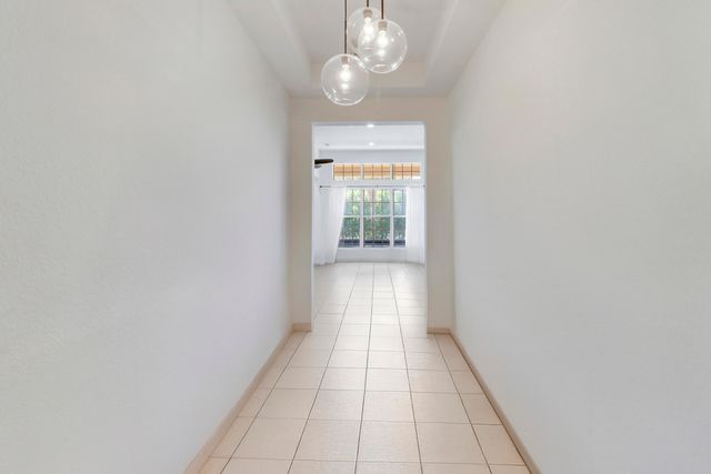 165 Via Veracruz, Jupiter, FL 33458