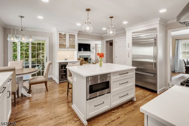 6 Hillside Ave, Madison Boro, NJ 07940